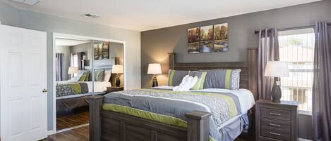 8 chambres, fer et planche à repasser, lit parapluie, Wi-Fi gratuit