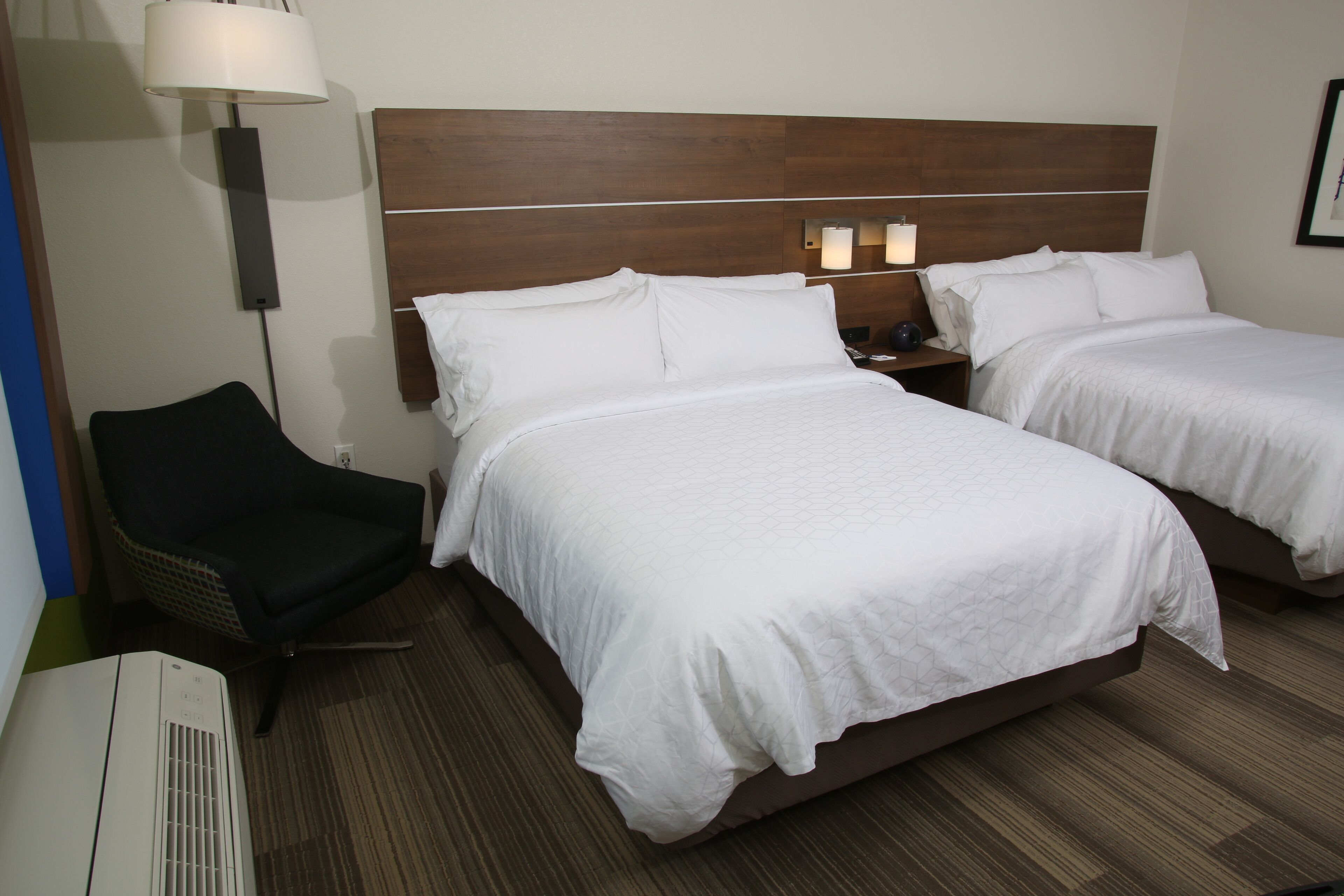 1 bedroom, in-room safe, desk, blackout curtains