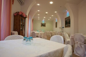 Restaurant - Hotel Ristorante Grappolo D'Oro (Pietrasanta)