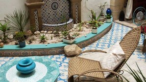 Unclassified image, 3 of 12, button - Riad Lalla Zina (Essaouira)