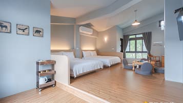 Mountain View Quadruple Room | Desk, blackout drapes