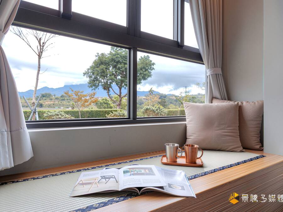 Bureau, rideaux occultants