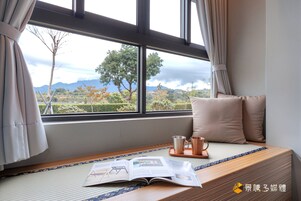 Garden View Double Room | Desk, blackout drapes