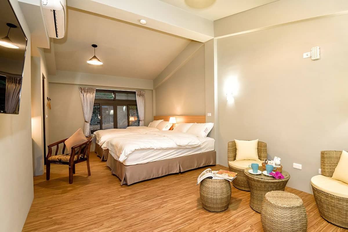 Standard Quadruple Room | Desk, blackout curtains