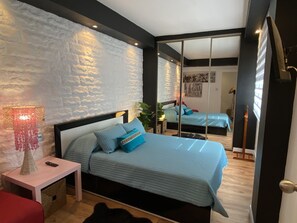 2 bedrooms, in-room safe, iron/ironing board, travel crib - COMFORTABLE APARTMENT WITH WIFI, BETWEEN CITY OF ARTS AND BEACHES (València)