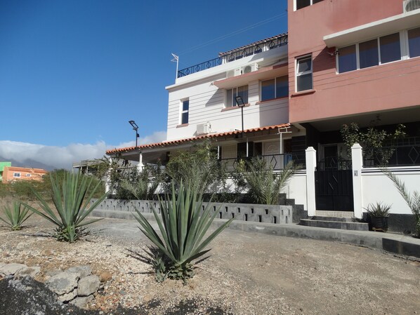 مدخل المنشأة