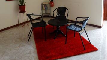 Coin salon dans le hall