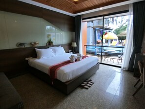 Superior Double Room with Pool Access