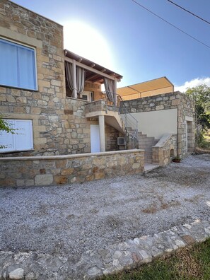 Exterior - '''Villa  Martini''' (Potamida)