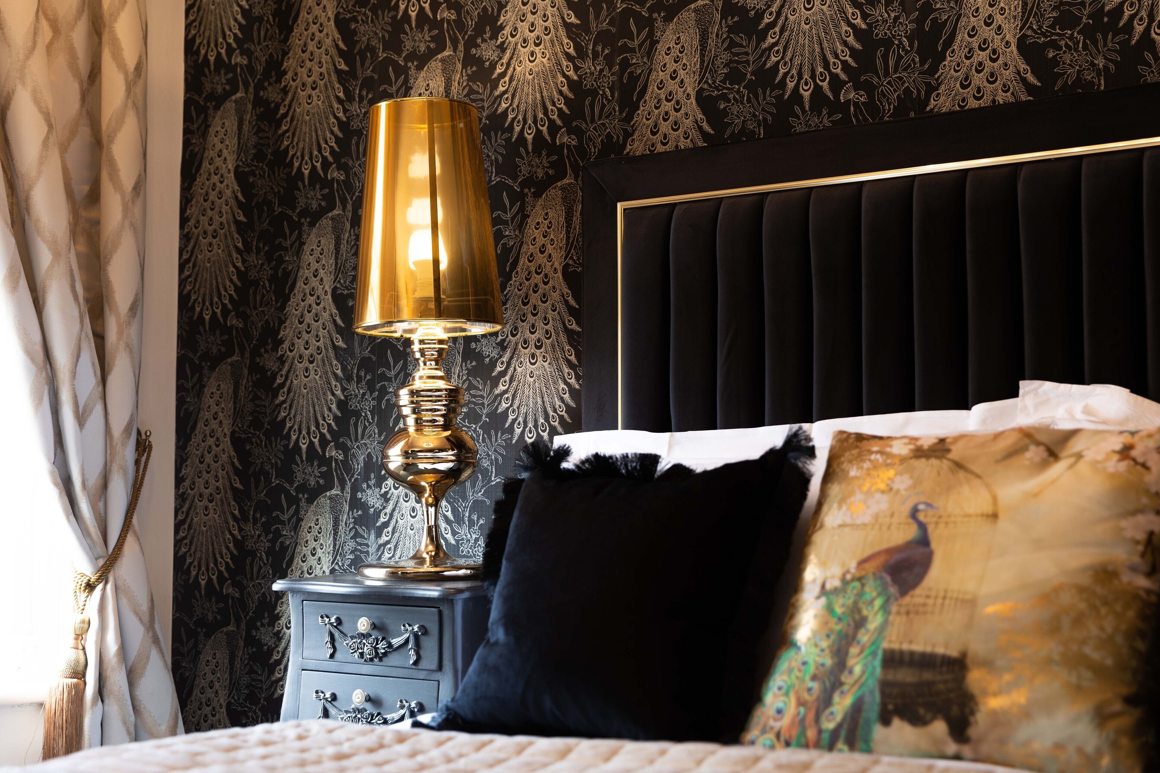 superior double room, ensuite (blackthorne wood) | interior