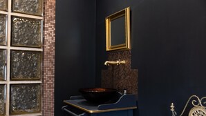 Superior Double Room, Ensuite (Blackthorne Wood) | Bathroom