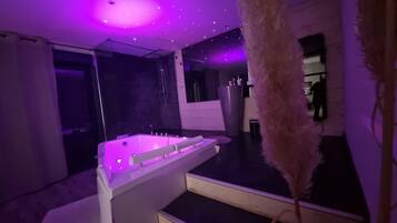 Romantic Double Room (Urban Loft) | Premium bedding, individually decorated, individually furnished