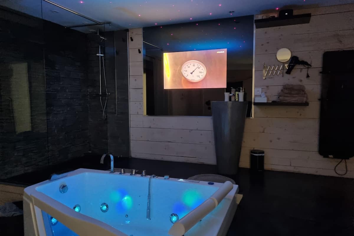 Romantic Double Room (Urban Loft)