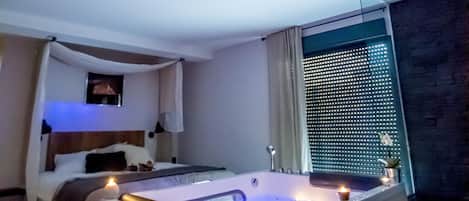 Romantic Double Room (Urban Loft) | Jetted tub