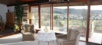 Casa Luise en Bostalsee, apartamento 1: vista panorámica y gran balcón