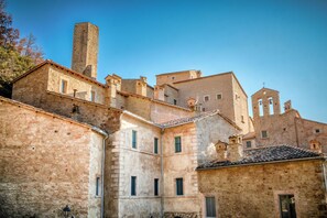 Exterior - Castello di Postignano Relais (Sellano)