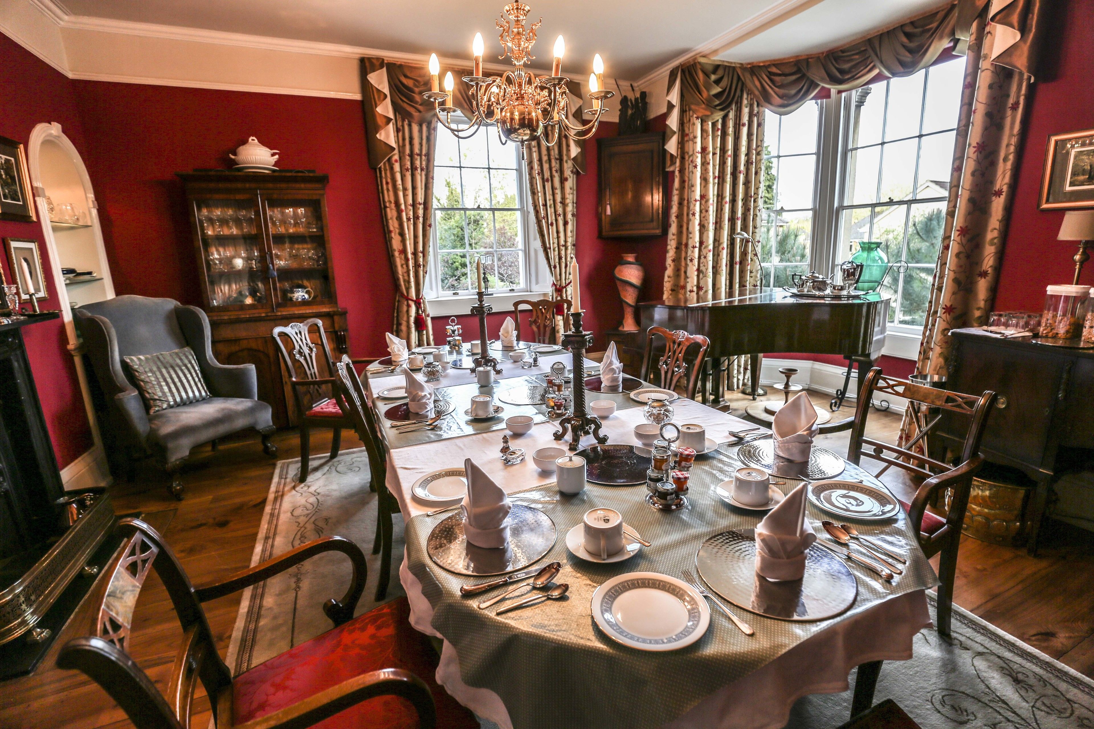 Bao gồm bữa sáng kiểu Âu hàng ngày 