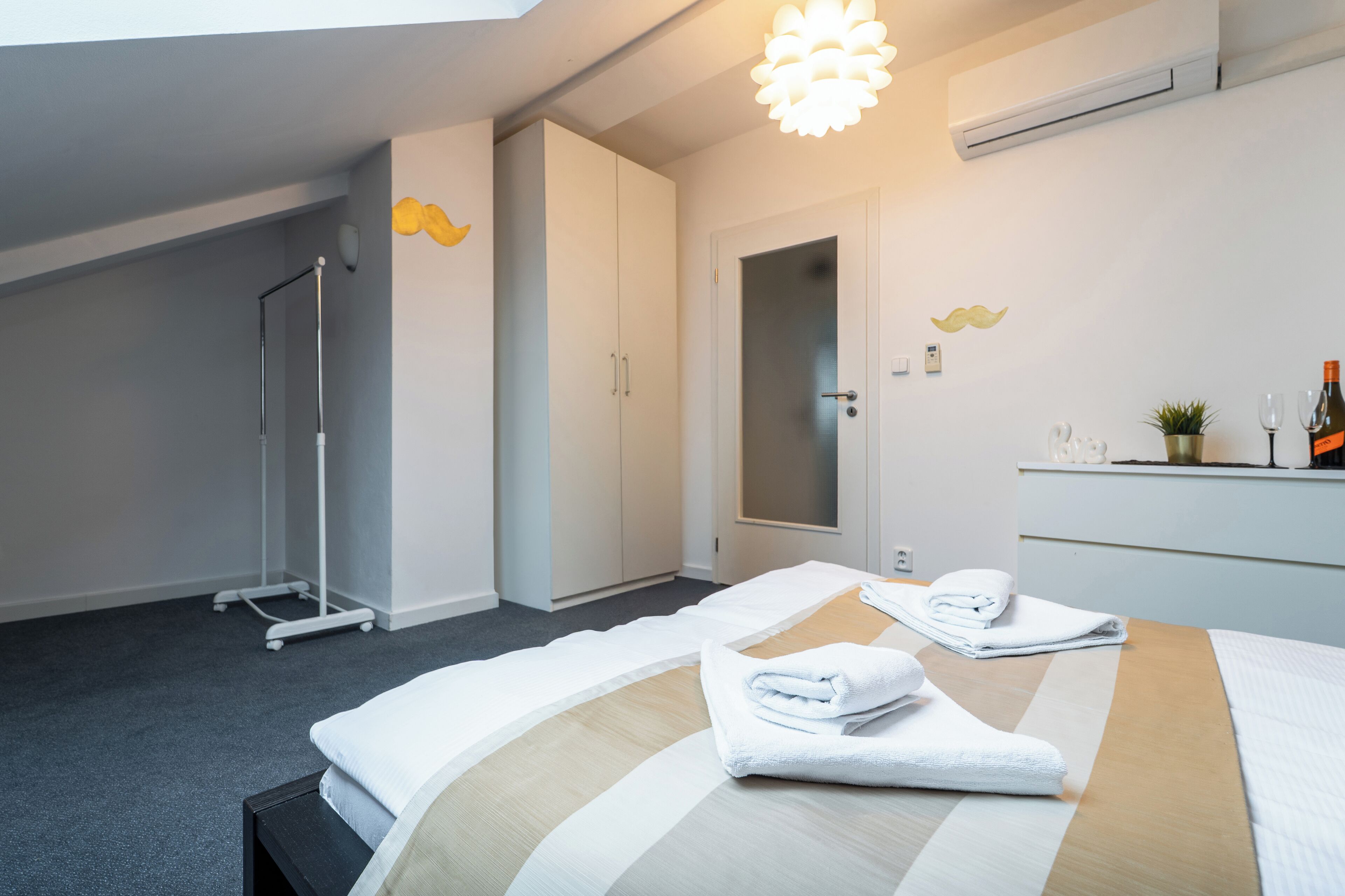 Deluxe Apartment, 1 Bedroom, Air conditioning | In-room safe, desk, blackout drapes, soundproofing