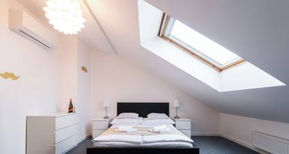 Little Tom Apartments