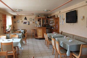 Bar (on property) - Landgasthof Hotel Sauer (Willingen)