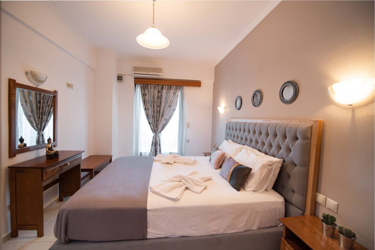 2 bedrooms, in-room safe, desk, soundproofing