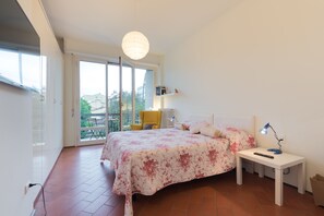 Apartment, 2 Bedrooms | 2 bedrooms, desk, iron/ironing board, free cots/infant beds - Flospirit - Capponi (Florence)