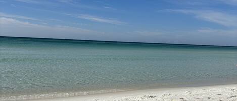 Beach nearby, sun-loungers, beach towels
