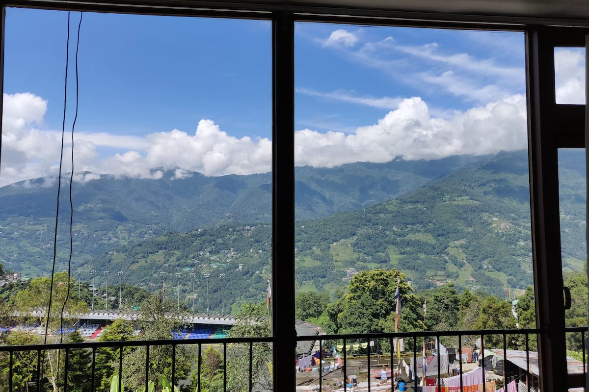 Executive Club Room    | Desk, blackout drapes, soundproofing, free WiFi