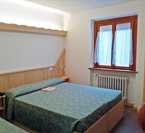 In-room safe, bed sheets - Hotel Des Alpes (Folgaria)