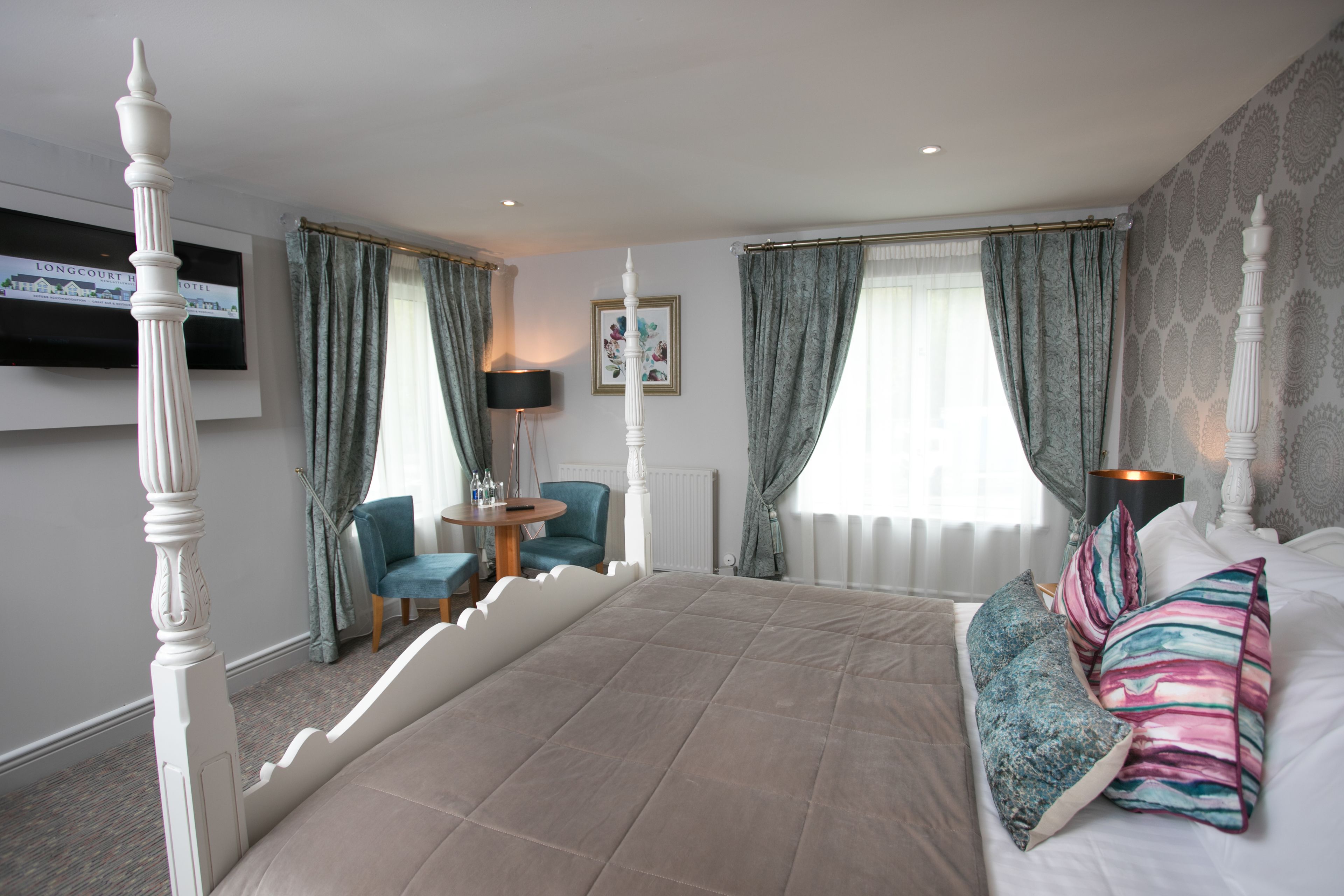 junior suite, 1 king bed | premium bedding, select comfort beds, in-room safe