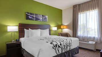 Standard Room, 1 King Bed, Non Smoking | In-room safe, desk, blackout drapes, iron/ironing board