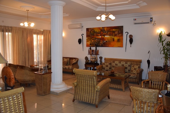 Sala de estar en el lobby