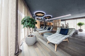 Behandlungsräume für Paare, Sauna, Whirlpool, Dampfbad