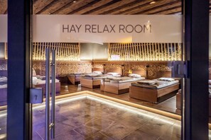 Couples treatment rooms, sauna, hot tub, steam room, Turkish bath - Quellenhof Luxury Resort Passeier (San Martino in Passiria)