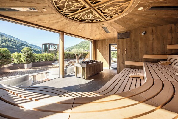 Espace de soins pour les couples, sauna, bain à remous, hammam, hammam
