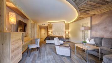 Classic Double Room, 1 King Bed with Sofa bed, Non Smoking, Courtyard View | Premium bedding, down comforters, in-room safe, desk