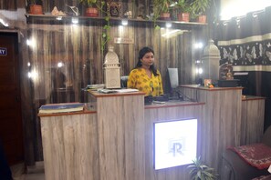 Mostrador para check-in y check-out