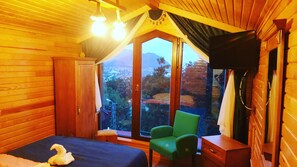 1 bedroom, free minibar items, desk, free WiFi