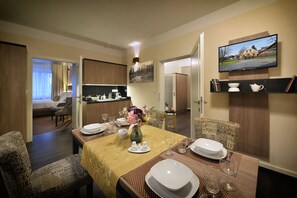 Family Room, 2 Bedrooms | Private kitchen | Fridge, oven, stovetop, electric kettle - Vysocina Design Apartments (Hlinsko)