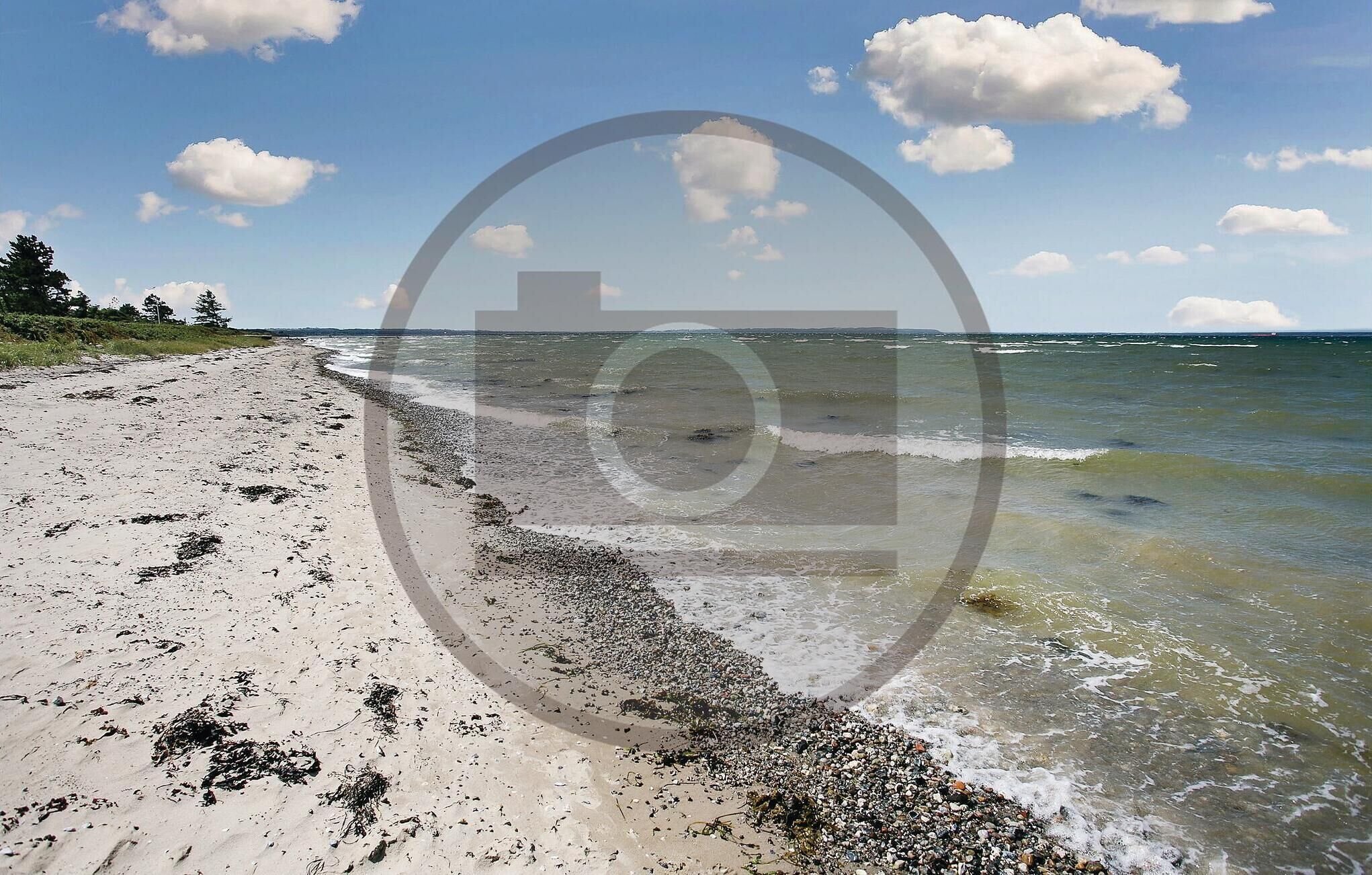 Una spiaggia nelle vicinanze