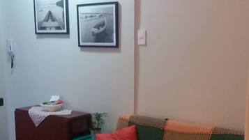 Apartamento exclusivo, para não fumantes | Área de estar | Smart TV, Netflix