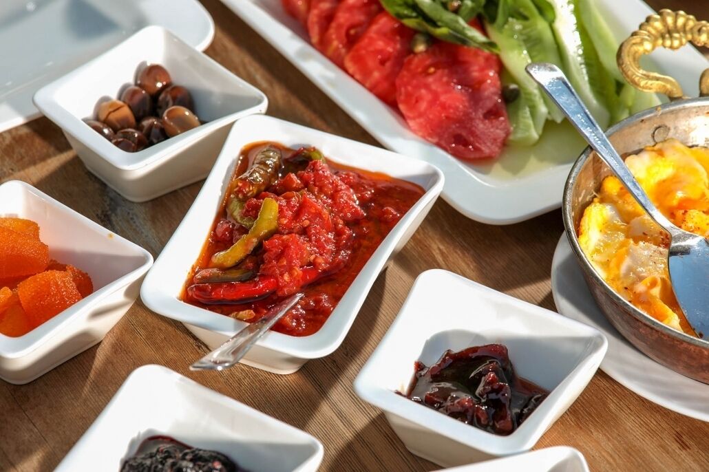 free daily full breakfast