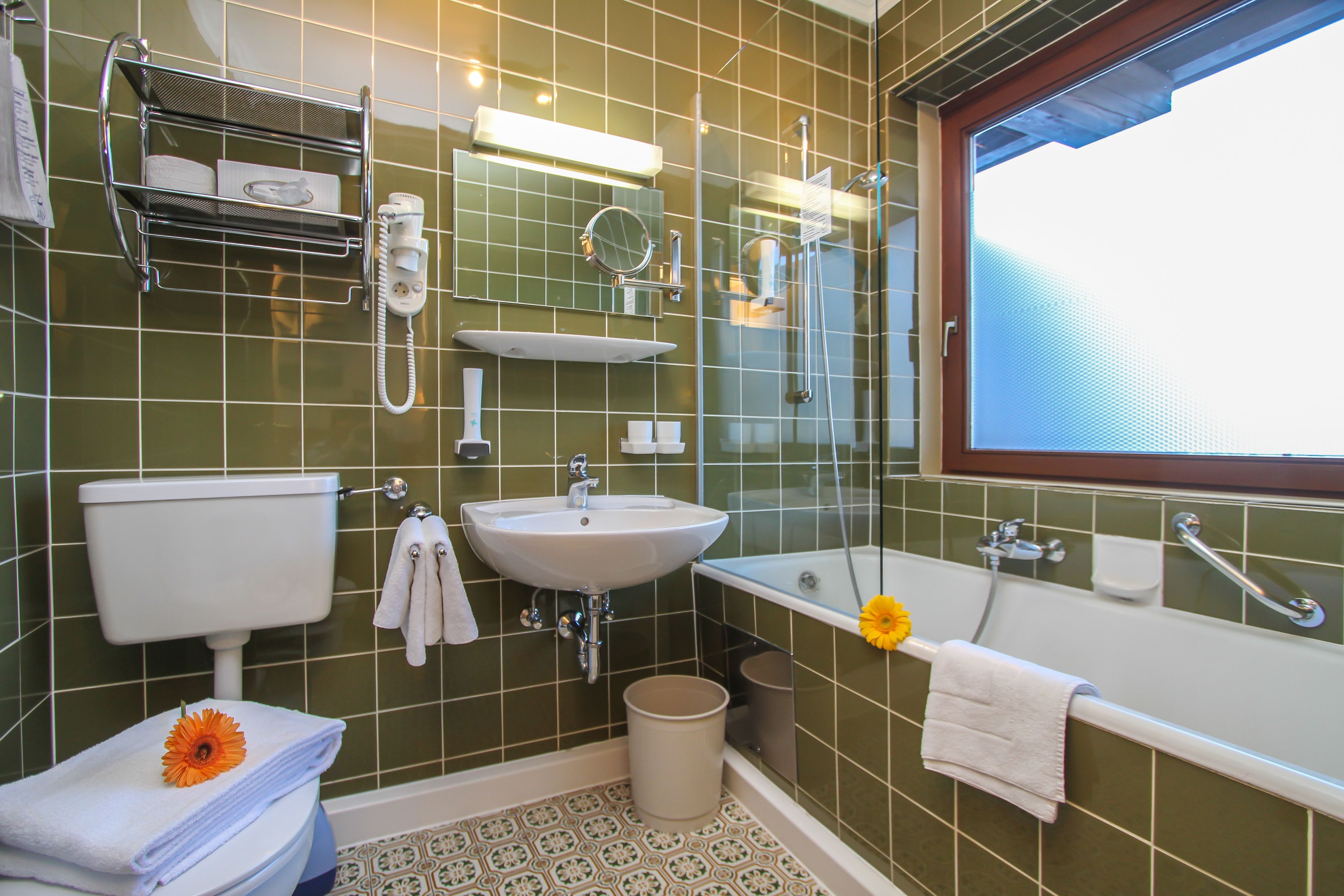 deep-soaking bathtub