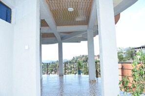 Terrace/patio - Bluenile guest house (Lalibela)