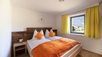 Apartment, 2 Schlafzimmer | Zimmersafe, Verdunkelungsvorhänge, schallisolierte Zimmer