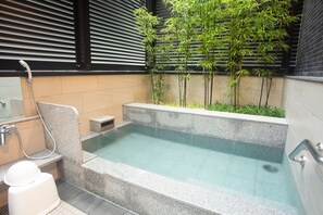 Indoor spa tub - Kuretake Inn Nankai Sakaiekimae (Sakai)