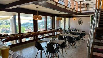 Daily buffet breakfast (BRL 80 per person)