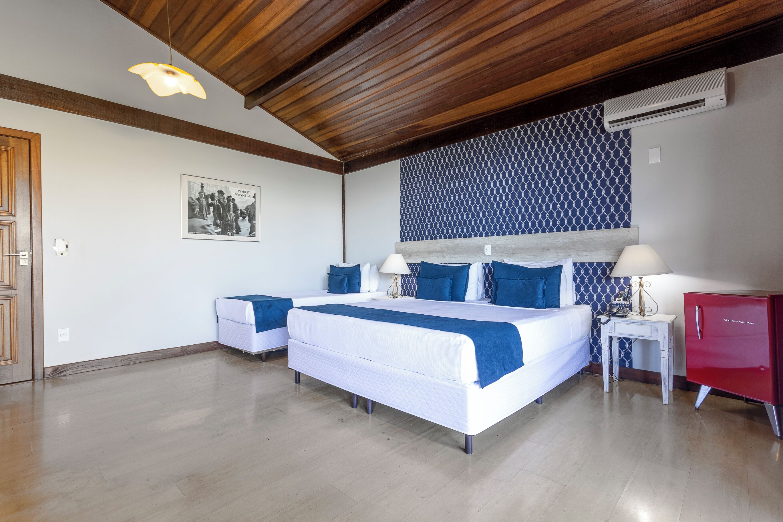 triple room, balcony, ocean view | 1 bedroom, minibar, in-room safe, individually decorated