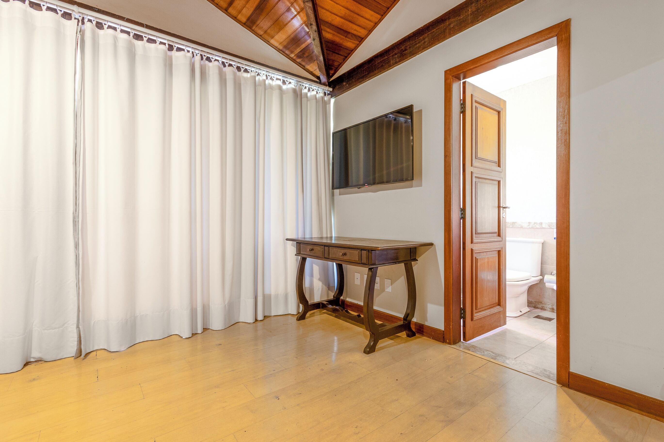 triple room, balcony, ocean view | bathroom | shower, rainfall showerhead, free toiletries, hair dryer