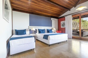 Phòng 3, ban công | Minibar, két bảo mật tại phòng, trang trí khác biệt, màn/rèm cản sáng 